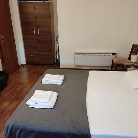 Family 2 Bed Apartment In Bansko Esterno foto