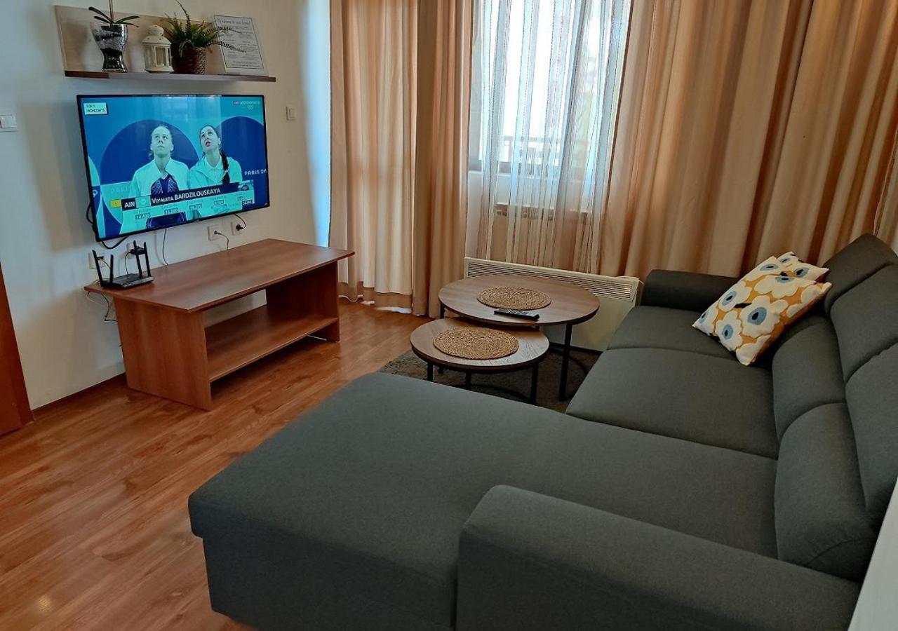 Family 2 Bed Apartment In Bansko Esterno foto