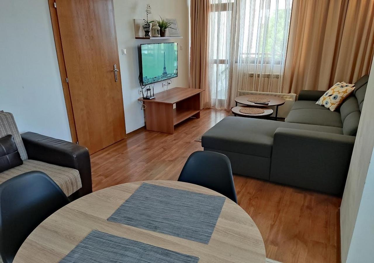 Family 2 Bed Apartment In Bansko Esterno foto